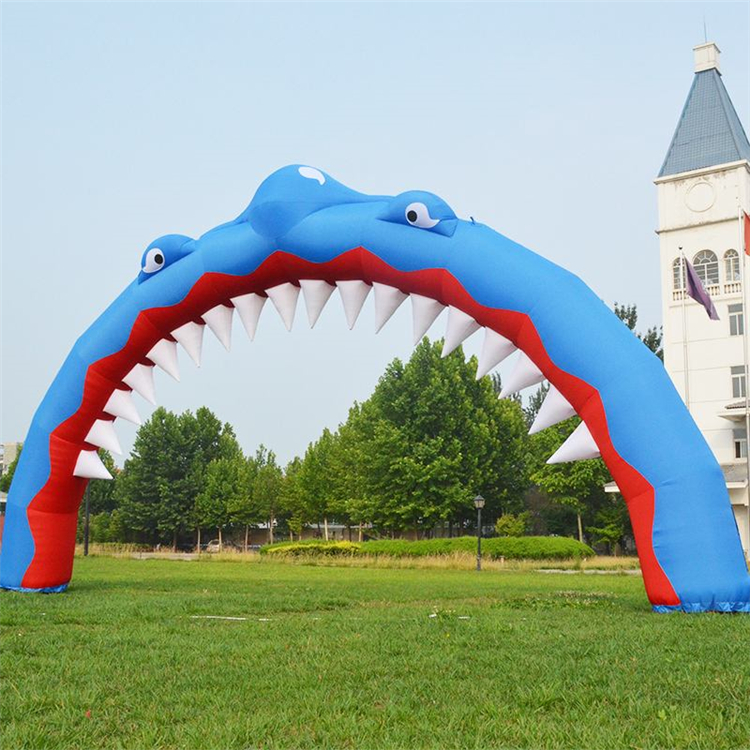 高州鲨鱼广告拱门